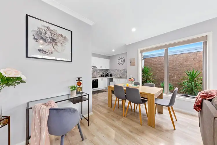 Fifth view of Homely unit listing, 2/132 Kings Road, St Albans VIC 3021