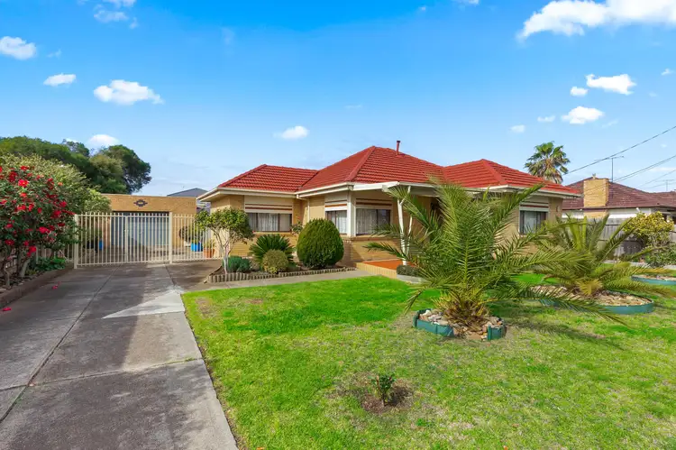 344 Station Road, St Albans VIC 3021