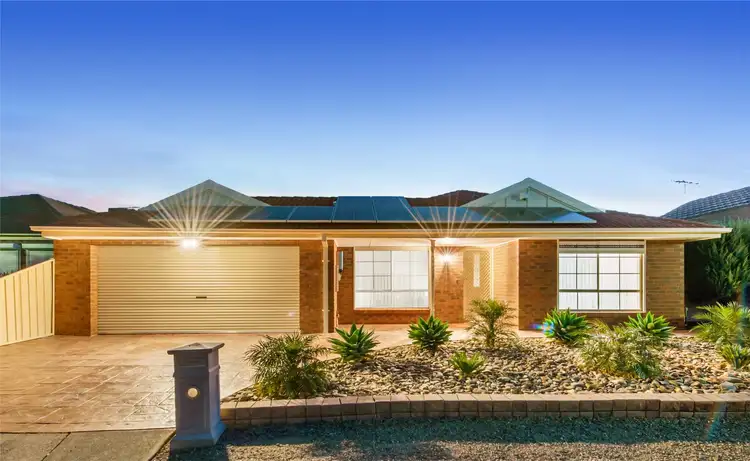13 Lady Rose Crescent, Sydenham VIC 3037