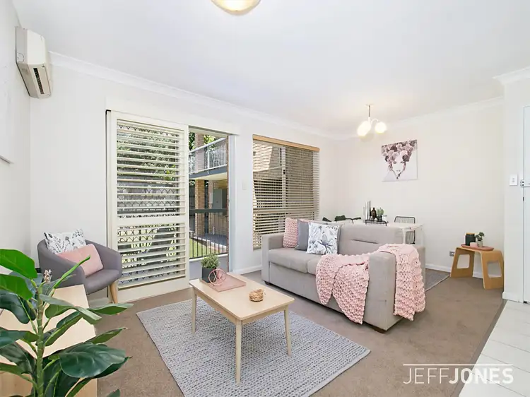 1/56 Knowsley Street, Greenslopes QLD 4120