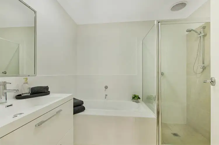 Fifth view of Homely house listing, 8a Lake Place, Tamworth NSW 2340