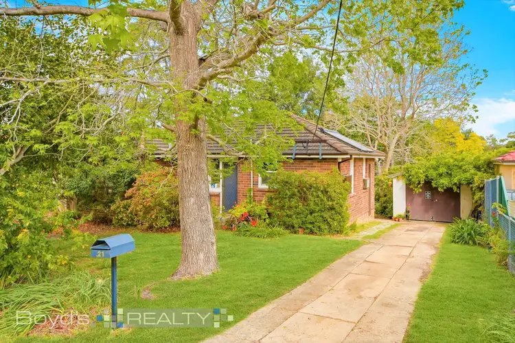 21 Russell Avenue, Valley Heights NSW 2777
