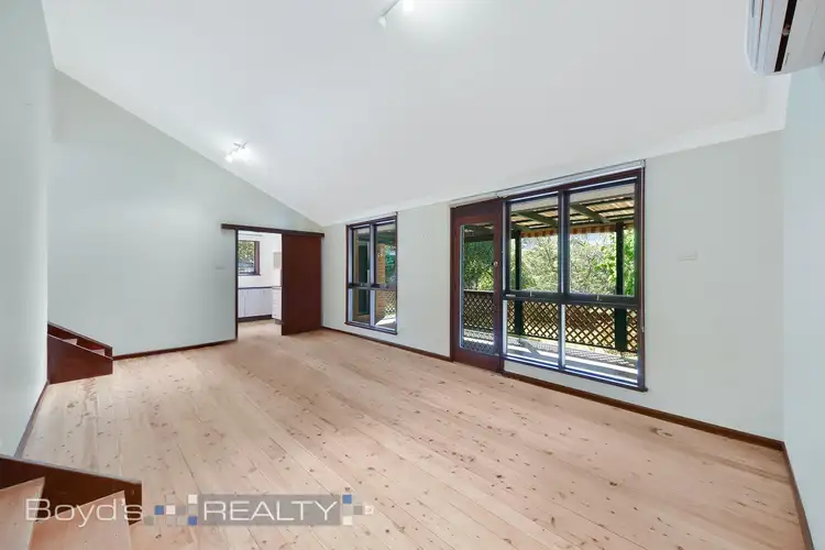 37 Wahroonga Rd, Winmalee NSW 2777