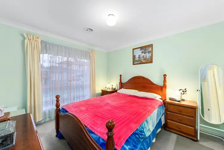 Seventh view of Homely house listing, 5 Avandel Place, Sydenham VIC 3037