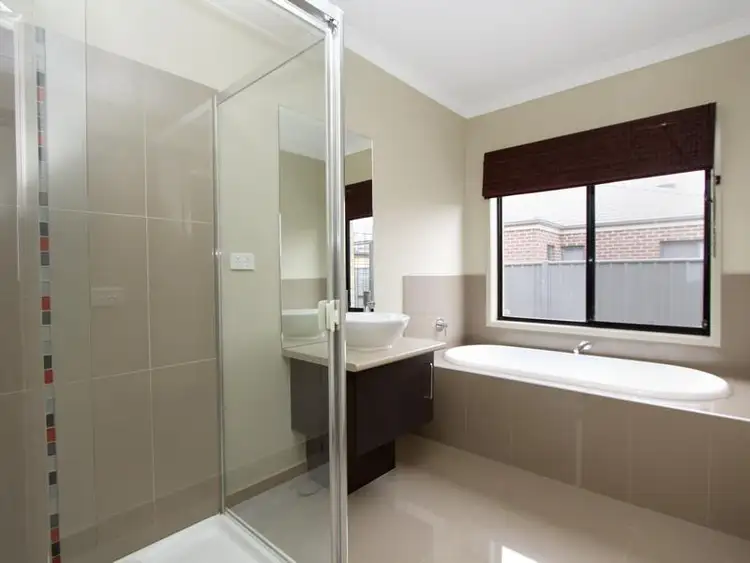 Seventh view of Homely house listing, 3 Kalimna Way, Truganina VIC 3029