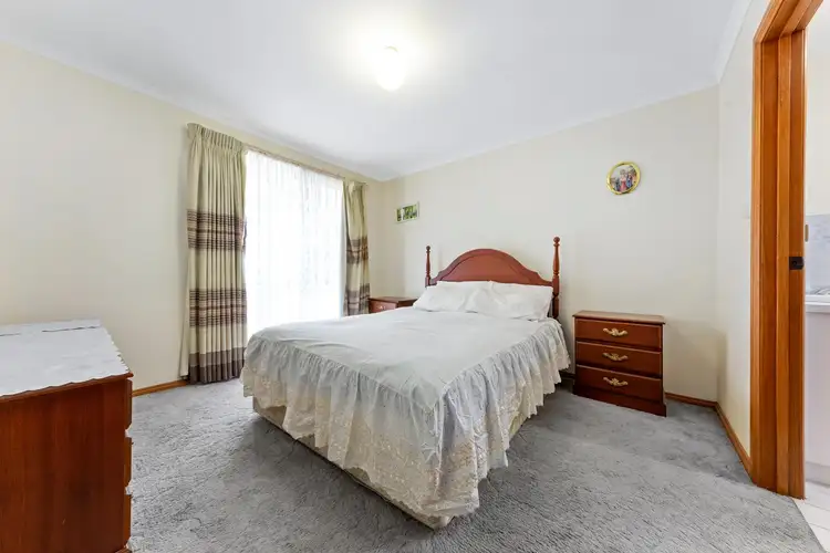 Seventh view of Homely house listing, 23 Tennyson Drive, Delahey VIC 3037