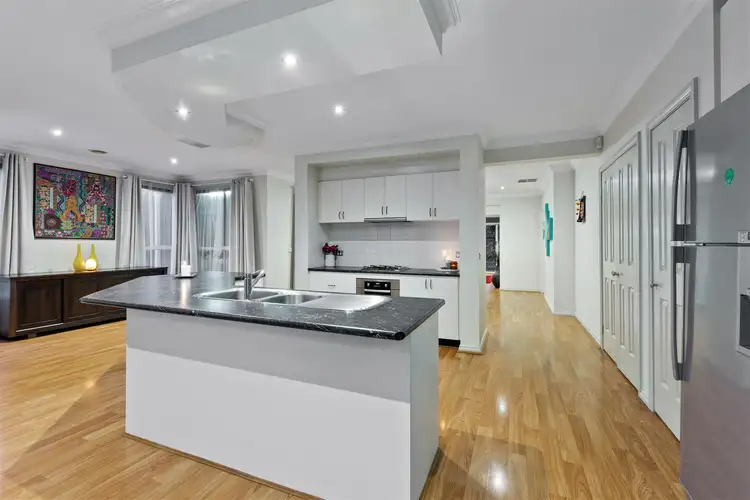 Sixth view of Homely house listing, 10 Illawarra Circuit, Taylors Hill VIC 3037