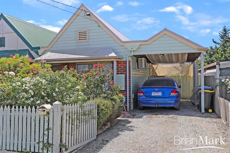 2/49 Songlark Crescent, Werribee VIC 3030