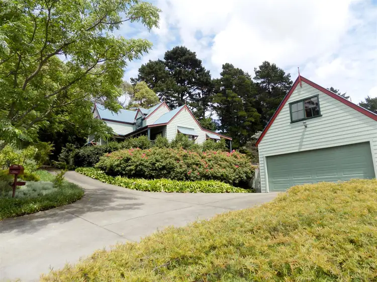 9 Spinebill Lane, Bullaburra NSW 2784