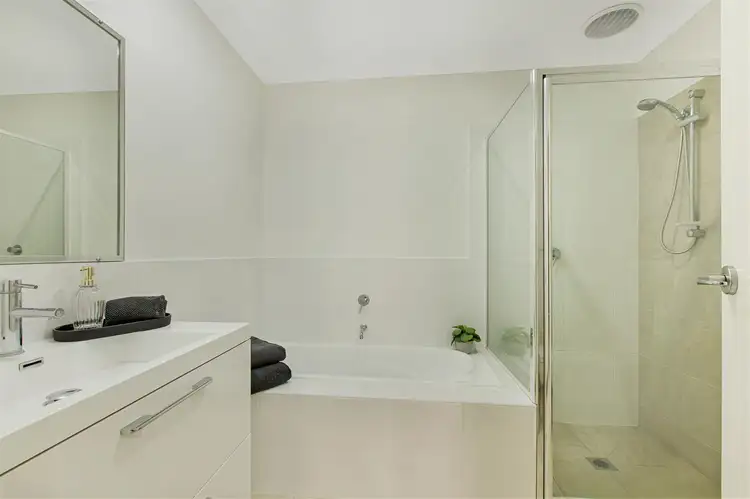 Fifth view of Homely house listing, 1 Lake Place, Tamworth NSW 2340