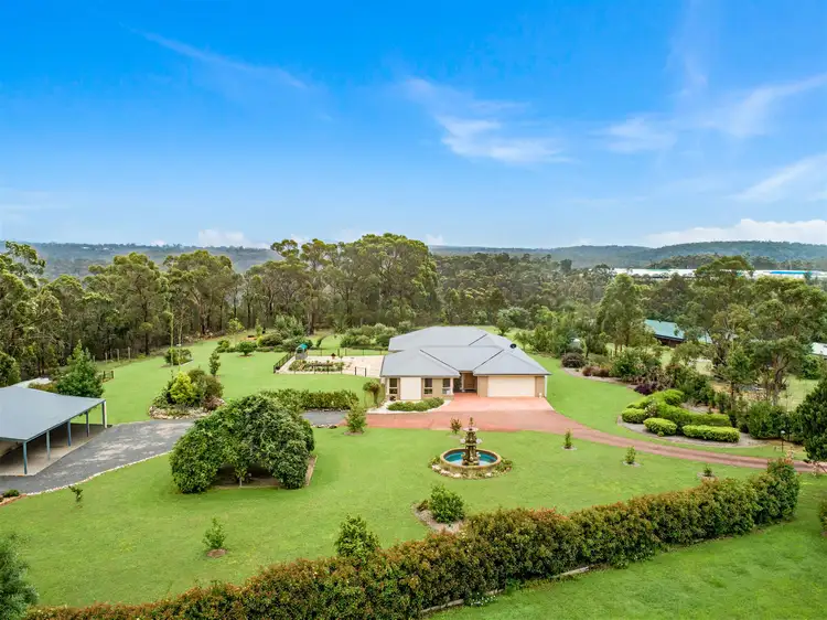 226A Singles Ridge Rd, Yellow Rock NSW 2777