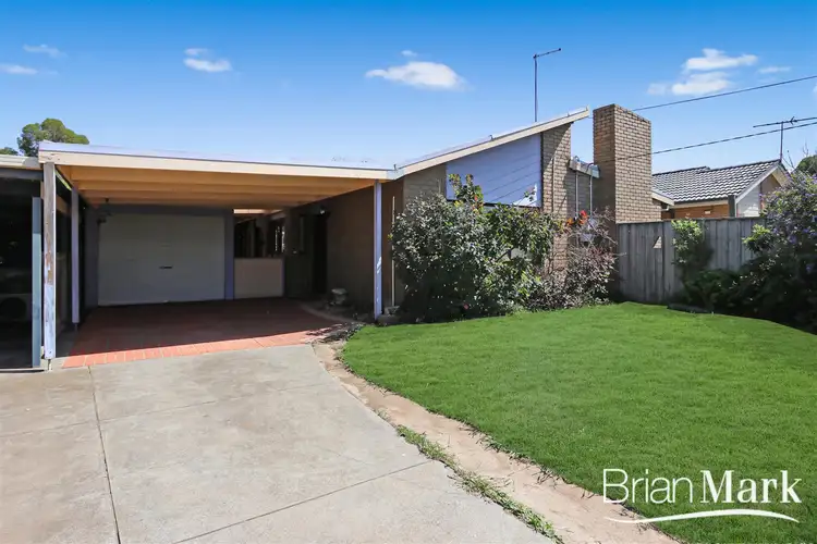 30 Daphne Crescent, Werribee VIC 3030