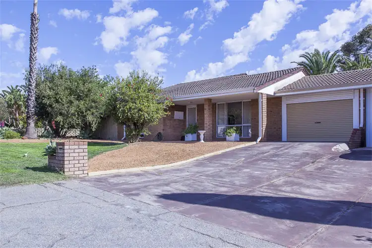 15 Booralie Way, Maida Vale WA 6057