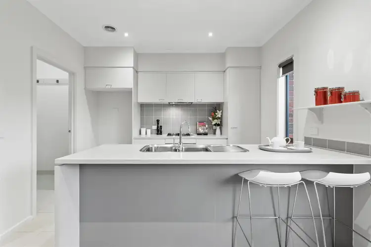 Sixth view of Homely house listing, 10 Callista Circuit, Taylors Hill VIC 3037