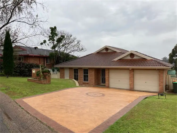 7 Quinton Close, Rutherford NSW 2320
