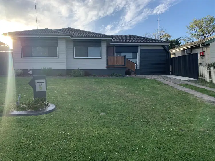 42 Kundle Street, Dapto NSW 2530