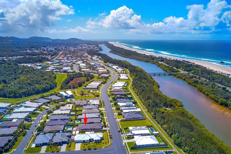 190 Overall Drive, Pottsville NSW 2489