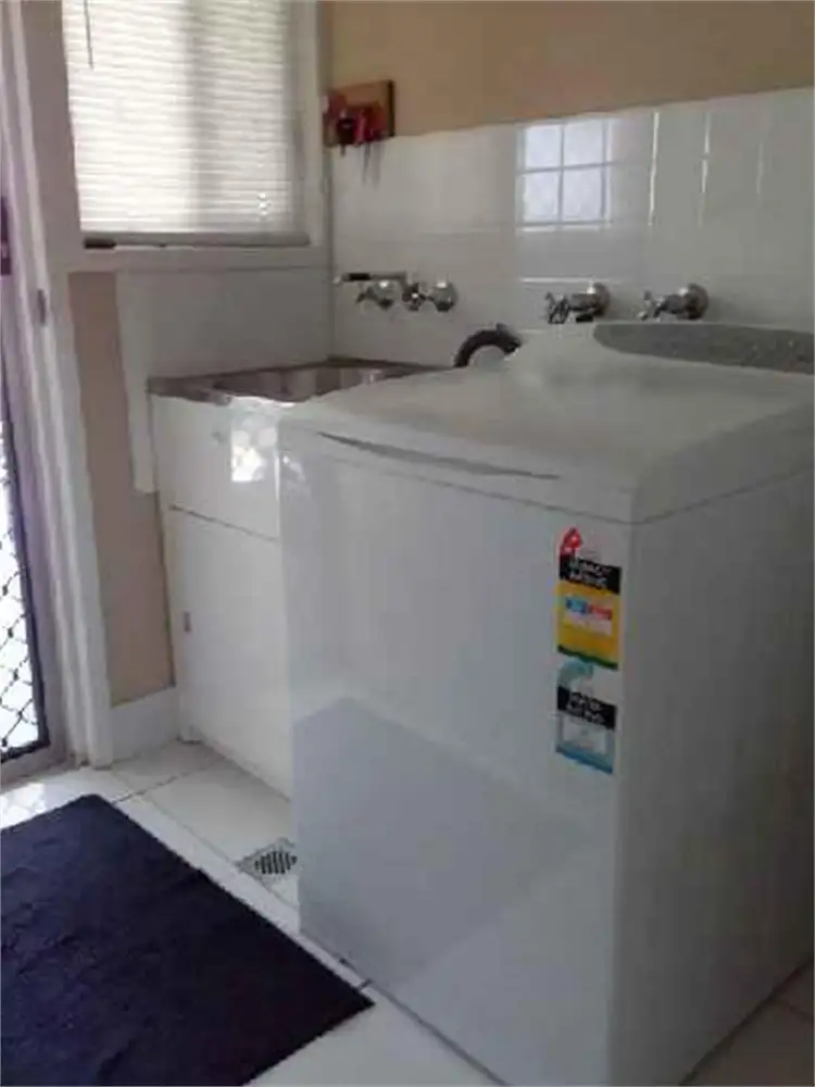 Second view of Homely house listing, 9 Mansfield Drive, Beaconsfield QLD 4740