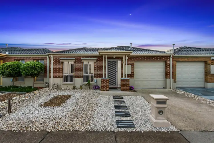 2/53 Jade Way, Hillside VIC 3037