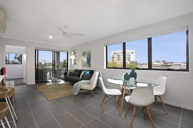 Fifth view of Homely apartment listing, 402/9 Regina Street, Greenslopes QLD 4120