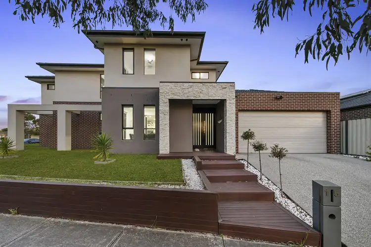 15 Nobel Banks Drive, Cairnlea VIC 3023