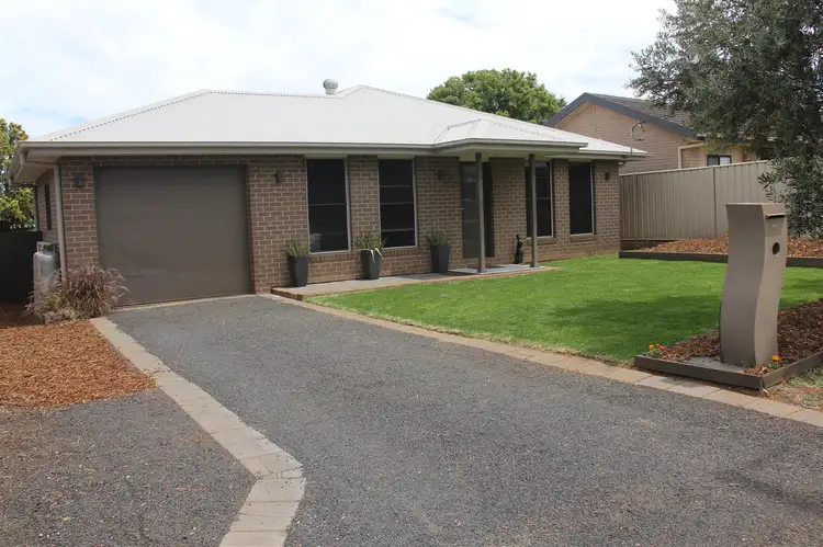 42 Catherine Drive, Dubbo NSW 2830