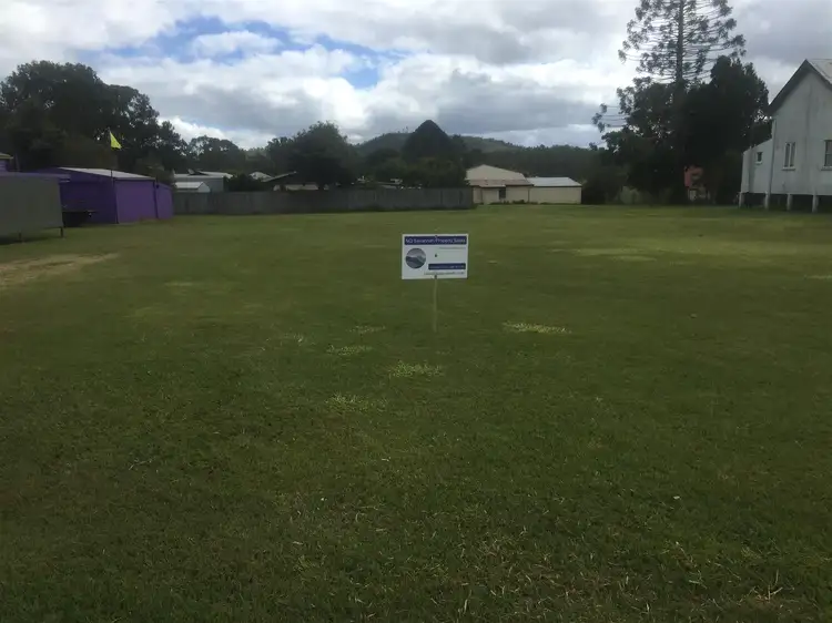 17 Moffat  Street, Ravenshoe QLD 4888