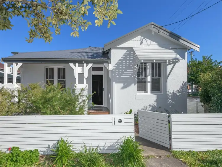 42 Roslyn Avenue, Islington NSW 2296