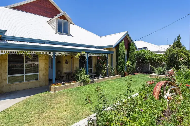 21 Clytie  Rd, Silver Sands WA 6210