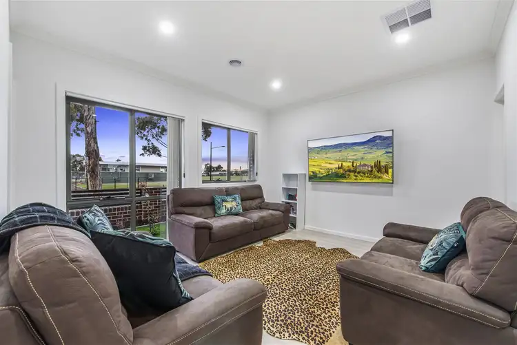 Sixth view of Homely house listing, 17 Leichhardt Avenue, Burnside Heights VIC 3023