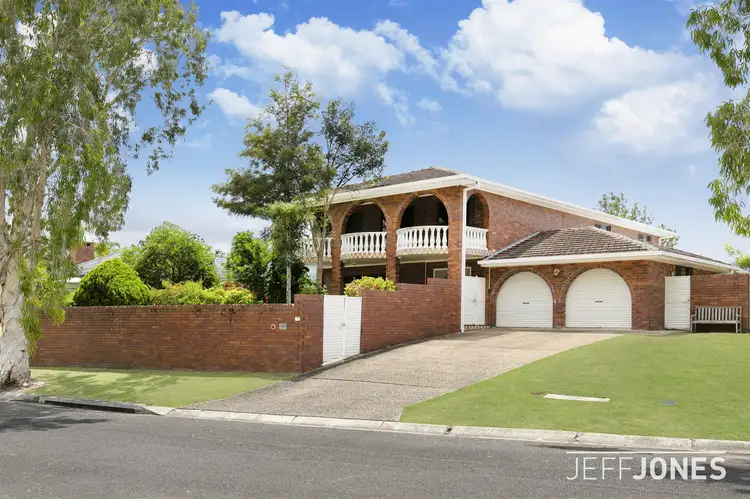 37 Taronne Street, Carindale QLD 4152