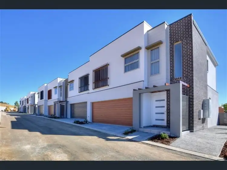 8/31 Jotown Drive, Coomera QLD 4209