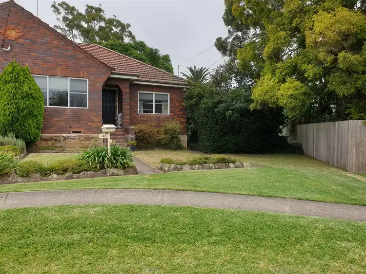 27 Russell Street, Denistone East NSW 2112