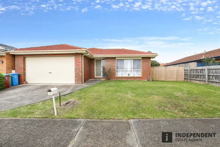11 Montrose Way, Cranbourne West VIC 3977
