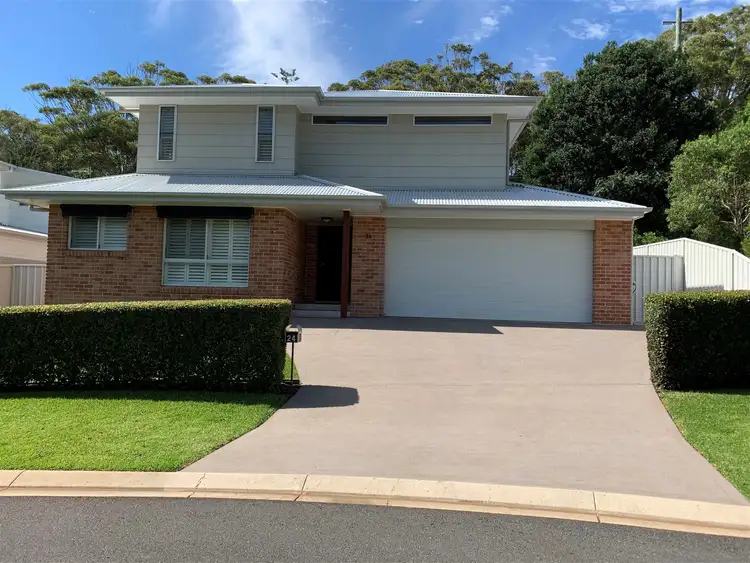 24 Waverley Glade, Port Macquarie NSW 2444