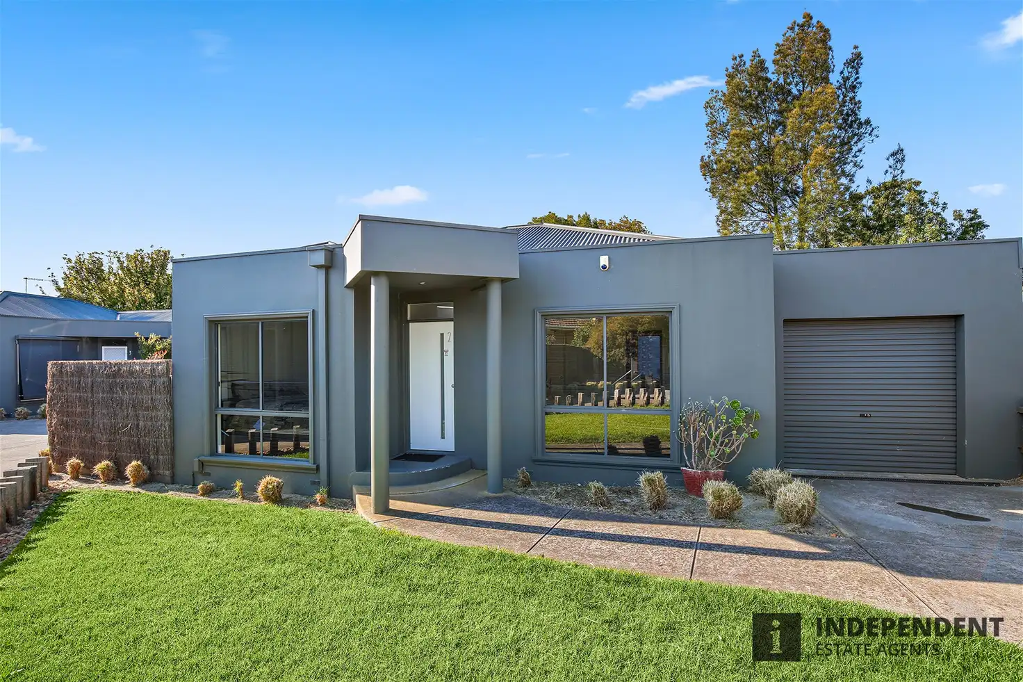 Main view of Homely unit listing, 2/6 Alvina Court, Frankston VIC 3199
