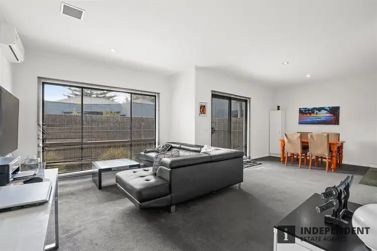 Second view of Homely unit listing, 2/6 Alvina Court, Frankston VIC 3199