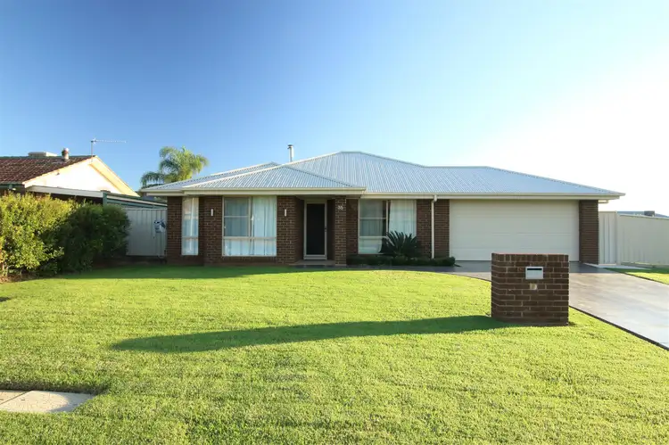 35 Linda drive, Dubbo NSW 2830