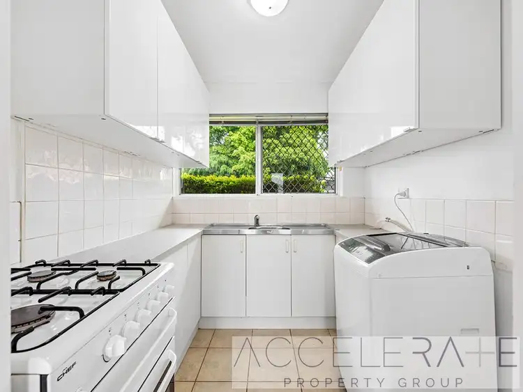 Fifth view of Homely apartment listing, 2/40 Pine Street, Bulimba QLD 4171