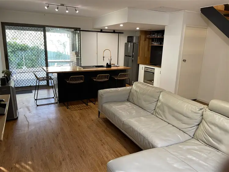 2/94 Shoalhaven Street, Nowra NSW 2541