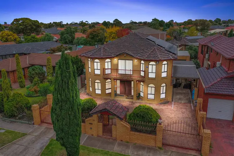 21 Lionheart Avenue, Taylors Lakes VIC 3038