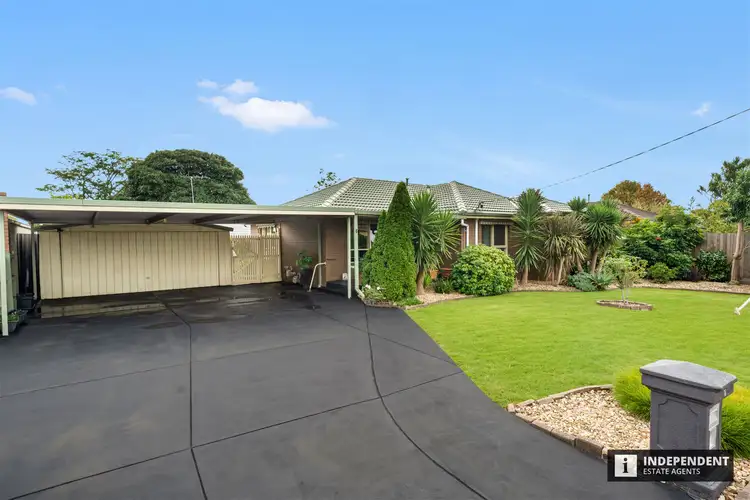 5 Harrison Dr, Cranbourne VIC 3977