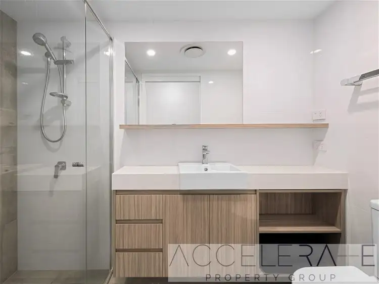 Sixth view of Homely unit listing, 8/40 Nicklin Street, Coorparoo QLD 4151