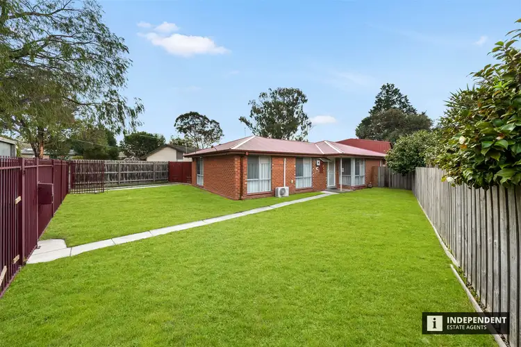 Second view of Homely house listing, 5 Susan Court, Cranbourne VIC 3977