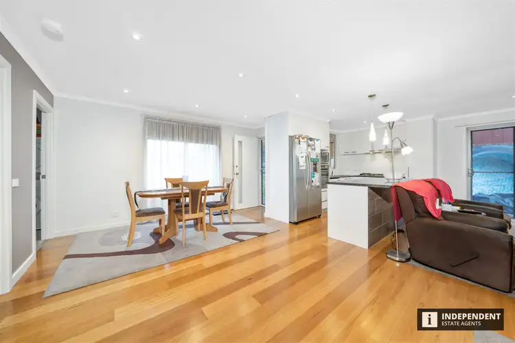 Fifth view of Homely house listing, 5 Susan Court, Cranbourne VIC 3977