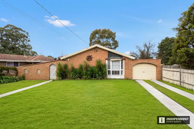 16 Valerie Dr, Cranbourne VIC 3977