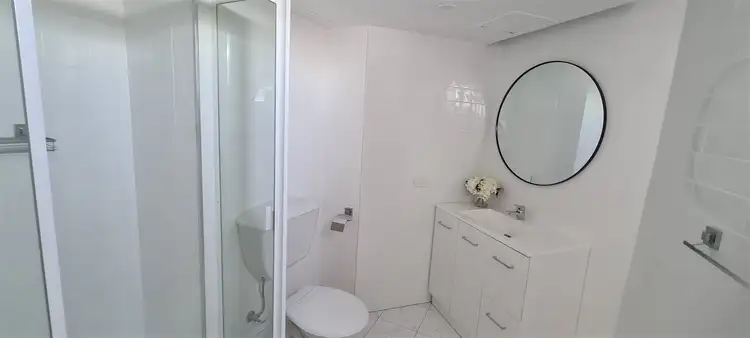 Sixth view of Homely unit listing, 15a Palmerston Tower, Southport QLD 4215