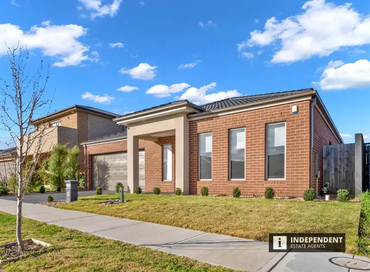 Second view of Homely house listing, 30 Mandura Crescent, Harkness VIC 3337