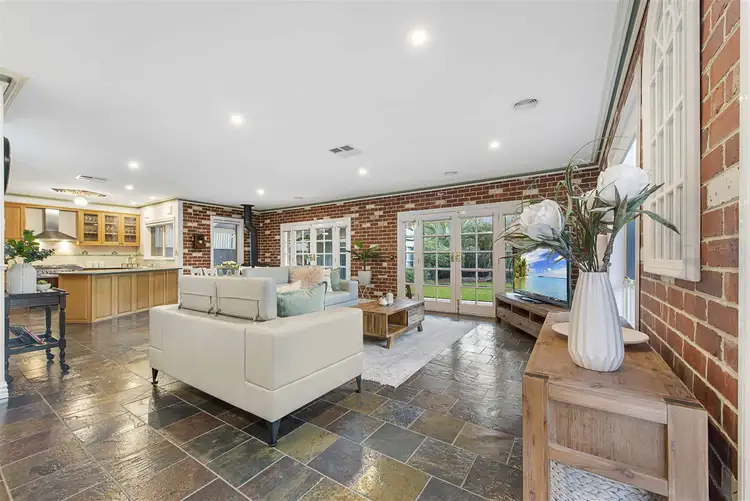 Fifth view of Homely house listing, 2 Pulsar Court, Kealba VIC 3021