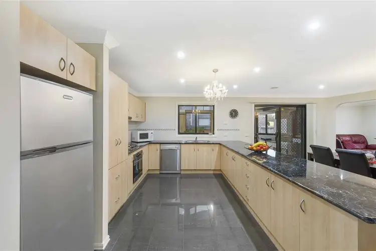 Fifth view of Homely house listing, 14 Ashridge Court, Burnside Heights VIC 3023
